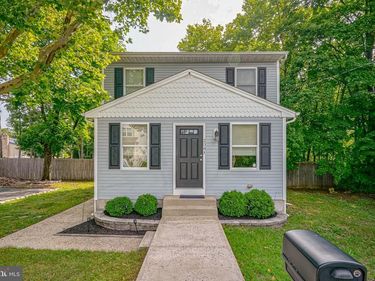 208 4TH AVENUE, WEST BERLIN, NJ 08091