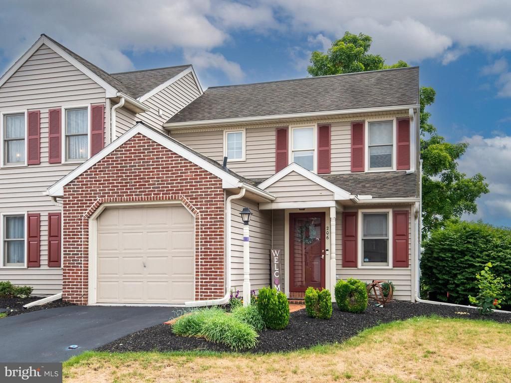 206 Sand Court, Ephrata, PA 17522 Main Photo