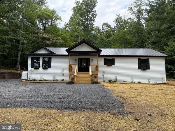 812 LINCOLN WAY W, MC CONNELLSBURG, PA 17233