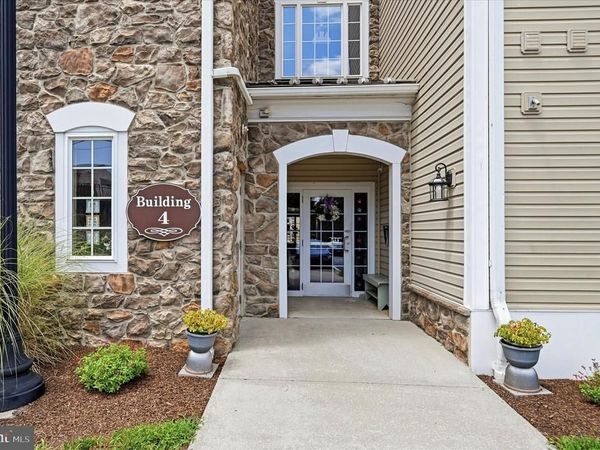 421 CREEKSIDE DRIVE, BROOKHAVEN, PA 19015