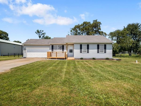 7095 E US Highway 20, New Carlisle, IN 46552