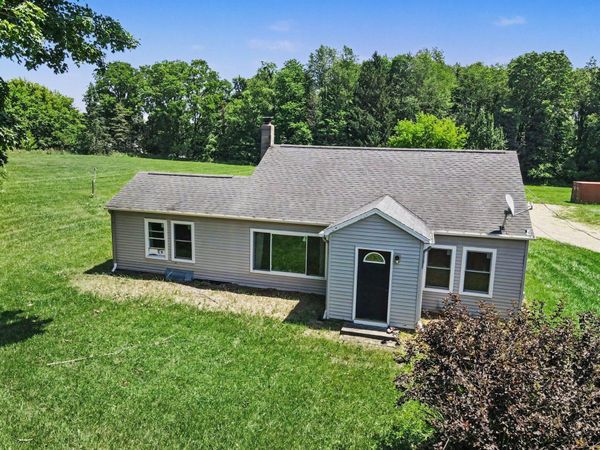 931 10th Street, Plainwell, MI 49080
