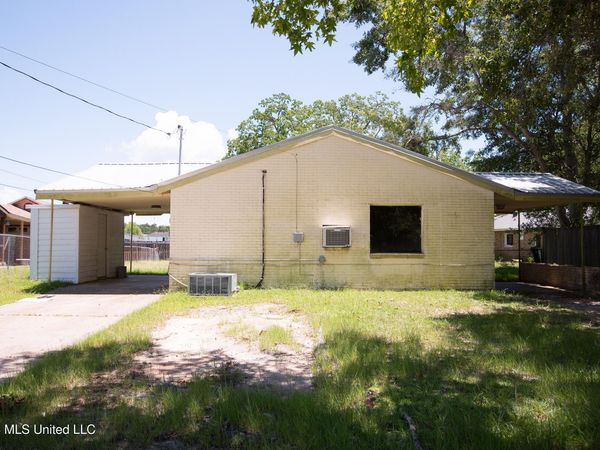 3106 Wesley Street, Pascagoula, MS 39567
