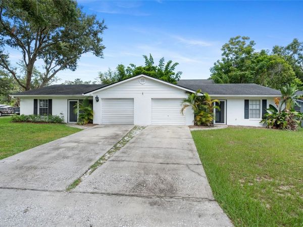 125 N RHODES STREET, MOUNT DORA, FL 32757