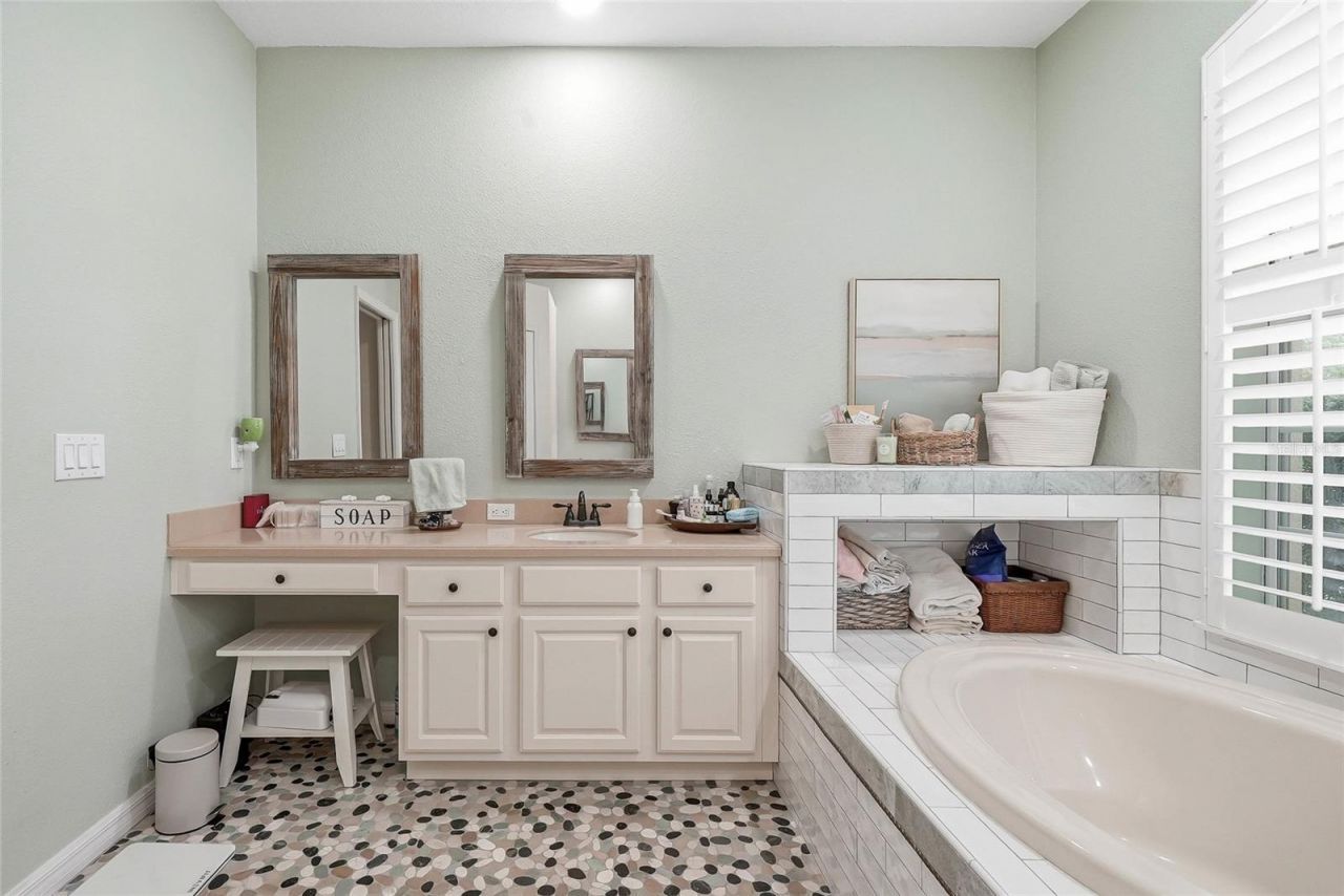 16748 Midsummer Lane, Spring Hill, FL 34610 Photo