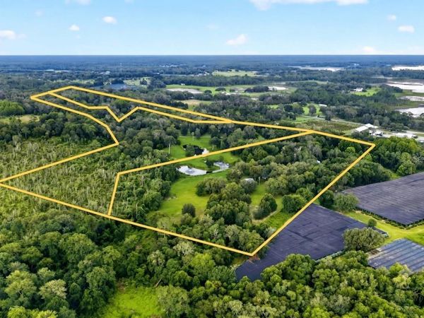 1980 LAKE HIRES ROAD , DE LEON SPRINGS, FL 32130