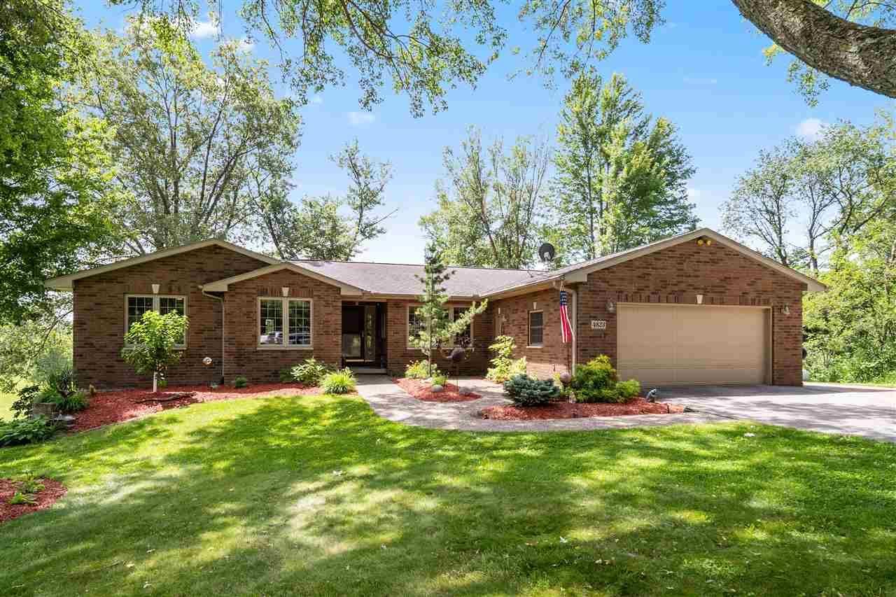 4823 NE Rapid Creek Rd, Iowa City, IA 52240 Main Photo