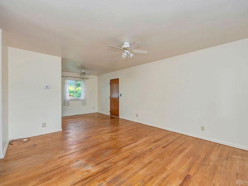 8036 Laray Drive, West Chester, OH 45069 Photo 3