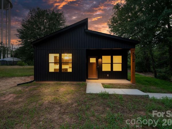 512 28th Street SW, Hickory, NC 28602