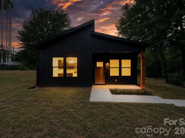 512 28th Street SW, Hickory, NC 28602