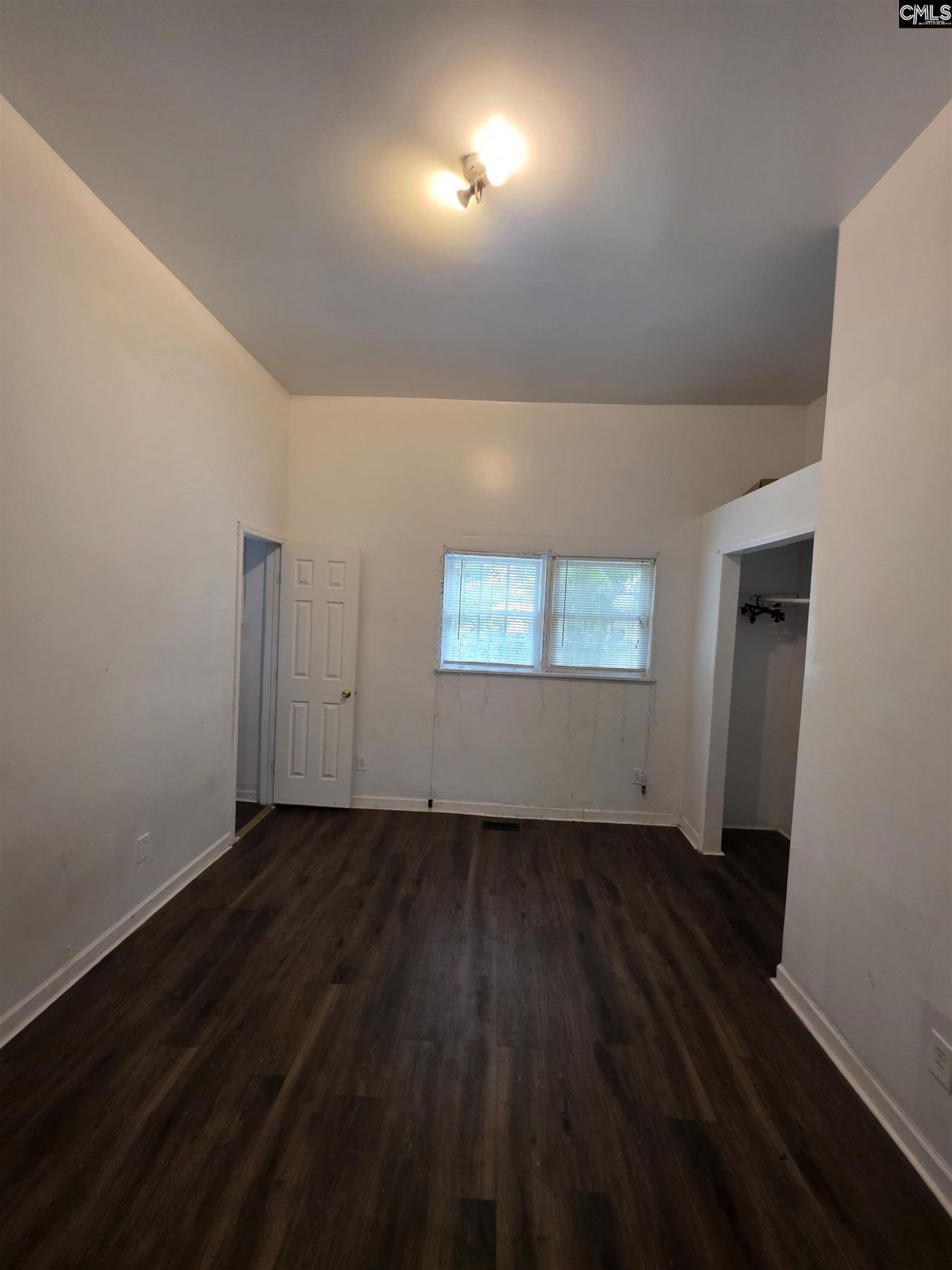 401 Claredon Street Photo 11