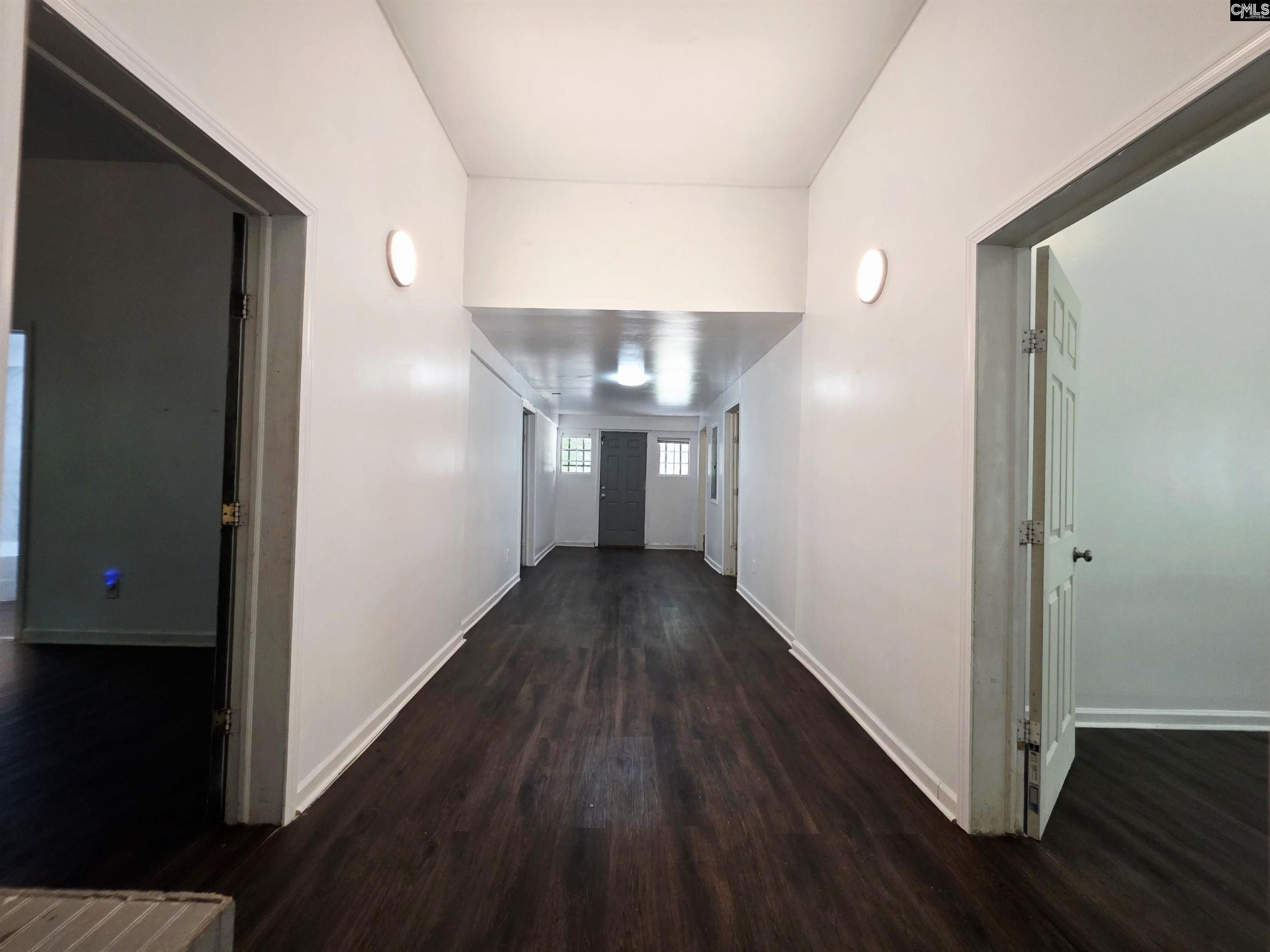 401 Claredon Street Photo 15