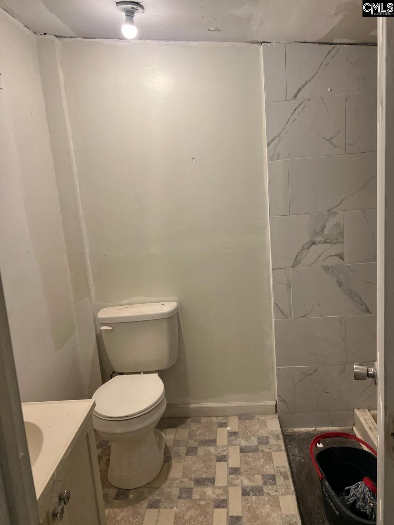401 Claredon Street Photo 19