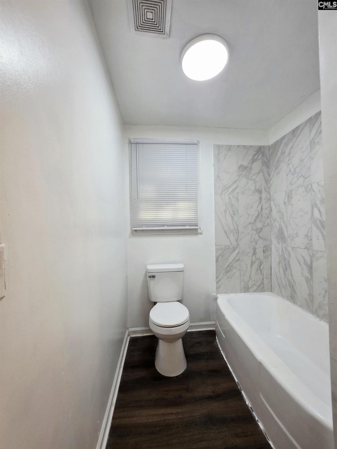401 Claredon Street Photo 21