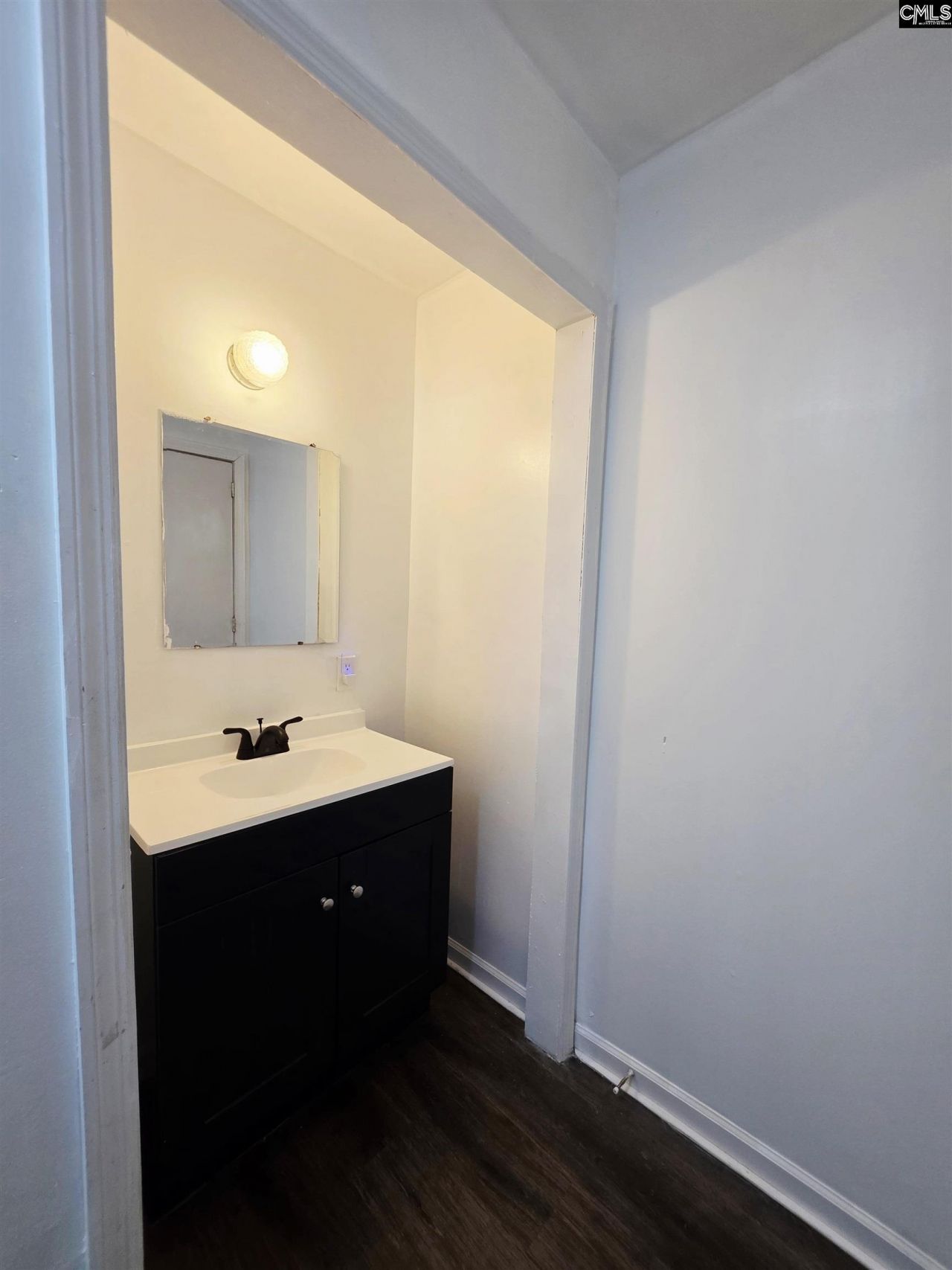 401 Claredon Street Photo 24
