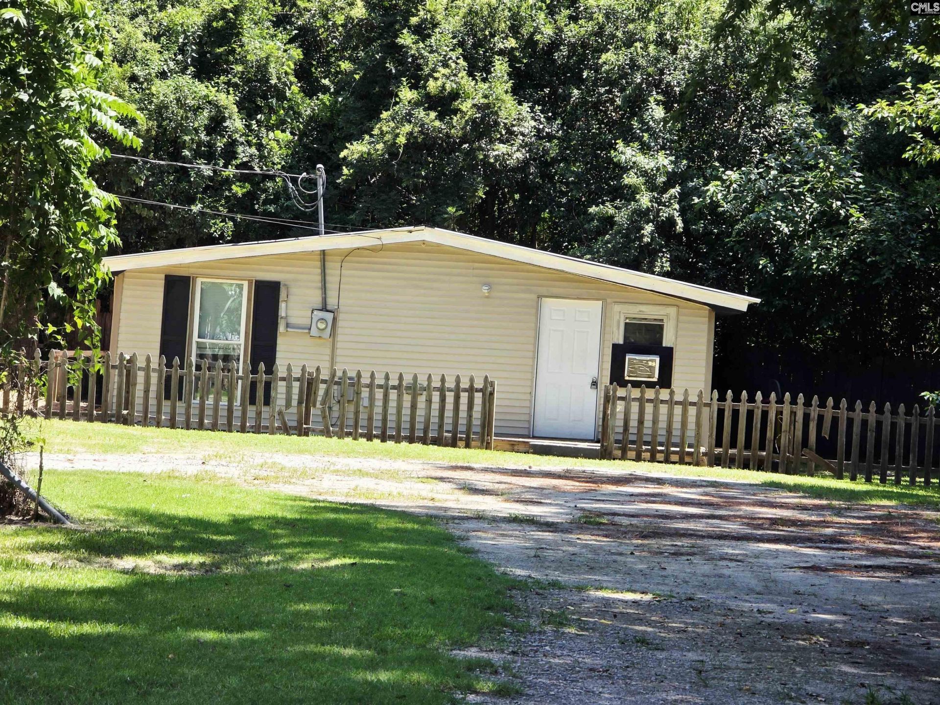 401 Claredon Street Photo 33