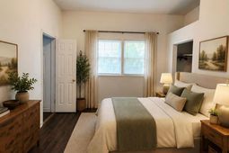 401 Claredon Street photo 4
