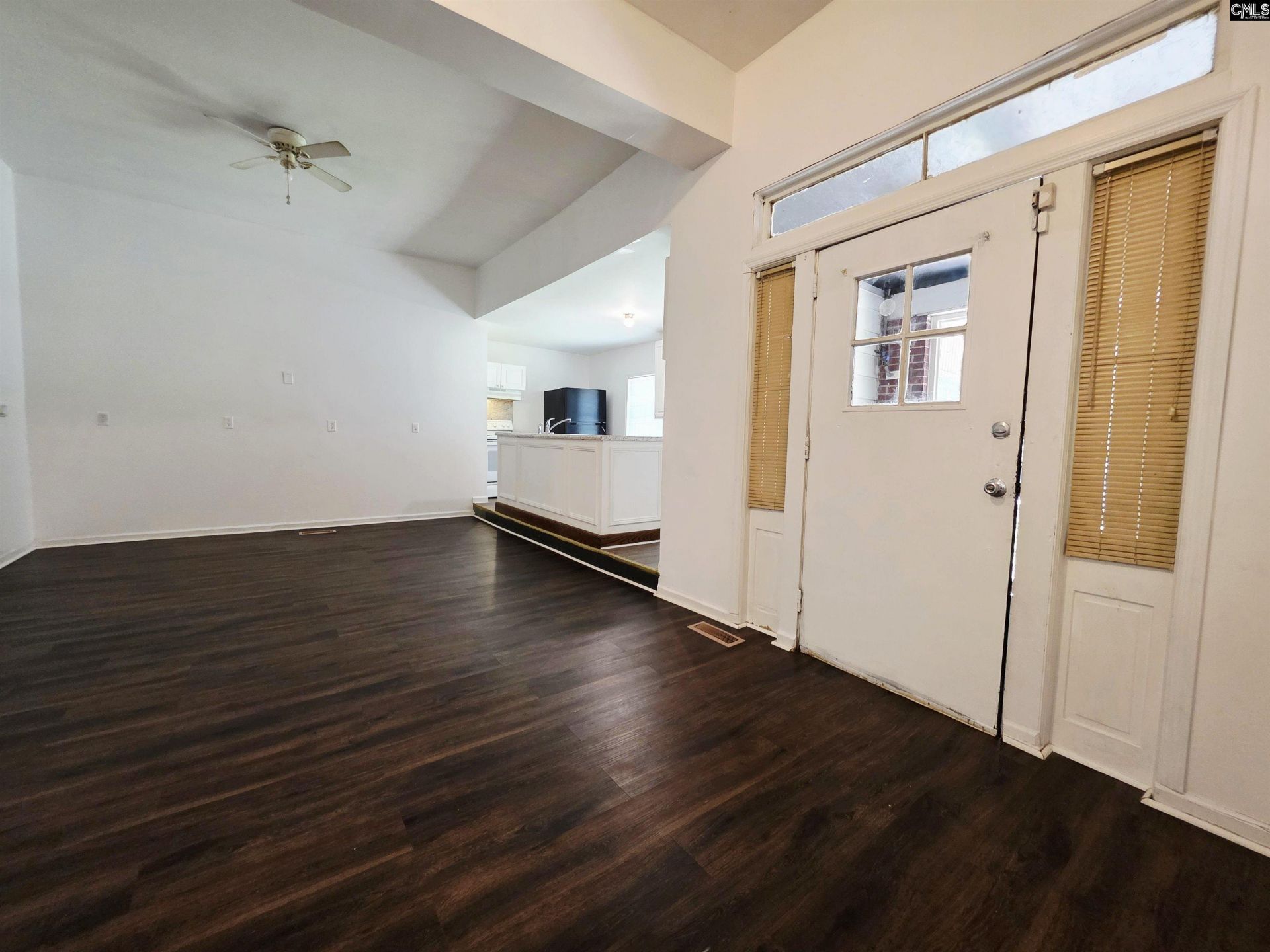 401 Claredon Street Photo 8