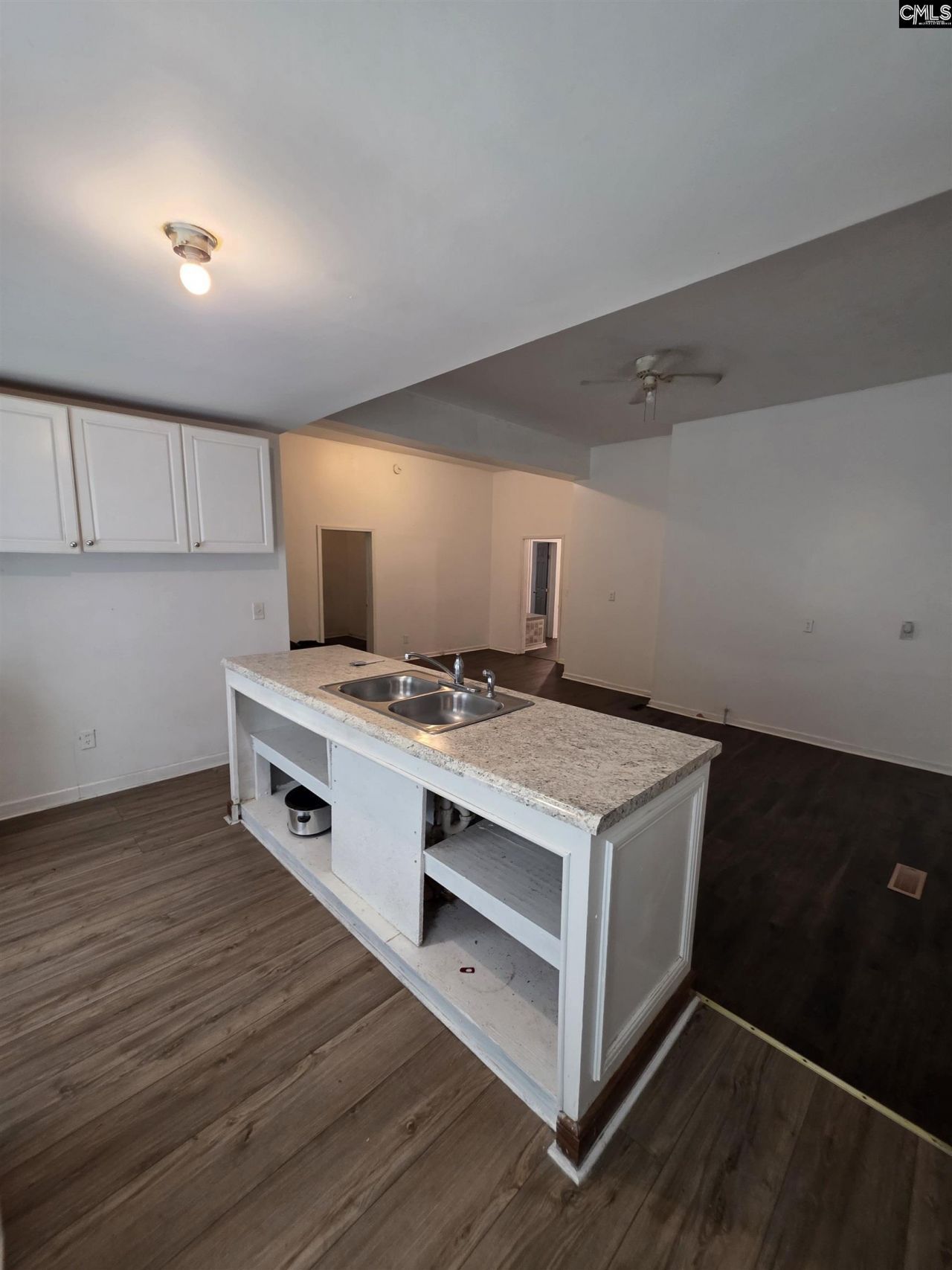 401 Claredon Street Photo 8