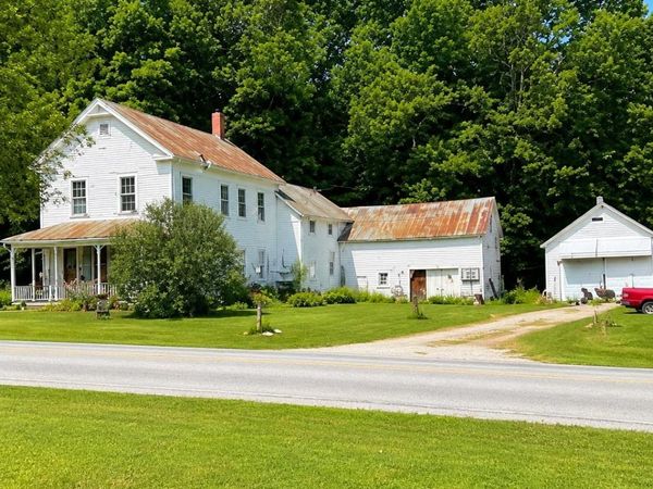 562 Highgate Road, Highgate, VT 05459