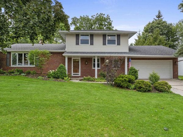 619 SARATOGA STREET, Green Bay, WI 54303