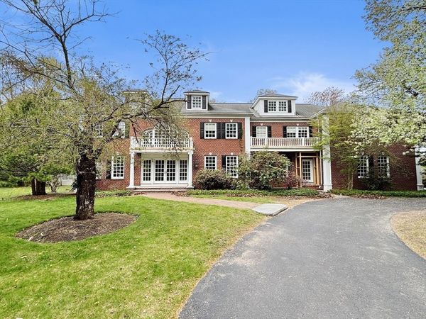 32 Solomon Pierce Road, Lexington, MA 02421