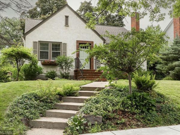 581 Montrose Lane, Saint Paul, MN 55116