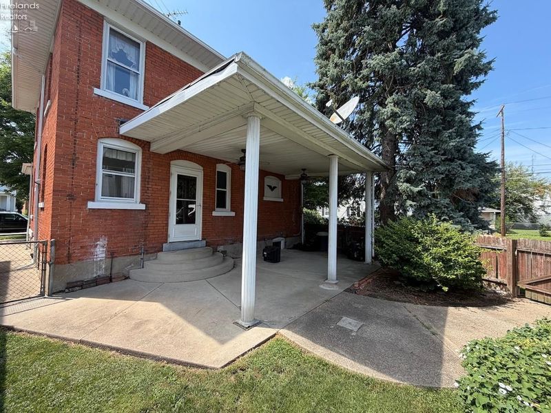 1404 Shelby Street, Sandusky, OH 44870 Photo 5