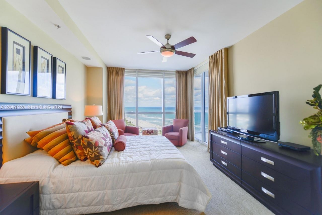 18201 Collins Ave, Unit 1604, Sunny Isles Beach, FL 33160 Photo