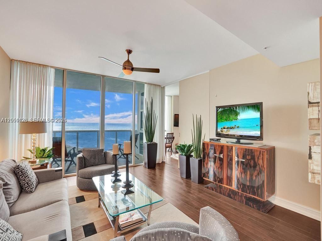 18201 Collins Ave, Unit 1604, Sunny Isles Beach, FL 33160 Photo