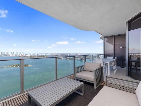 700 NE 24 , Unit 2203, Miami, FL 33137