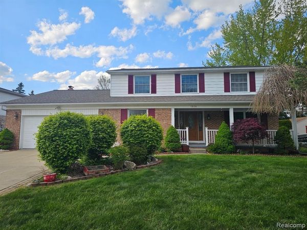 1614 CALIPER Drive, Troy, MI 48084