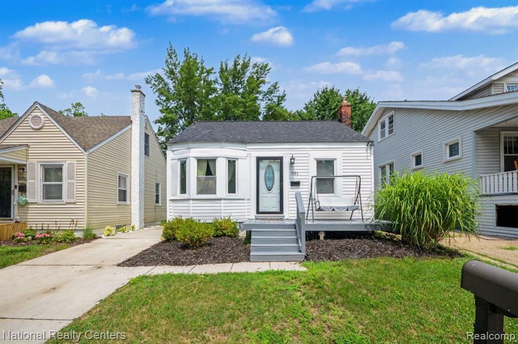 551 E Maplehurst Street, Ferndale, MI 48220 Main Photo