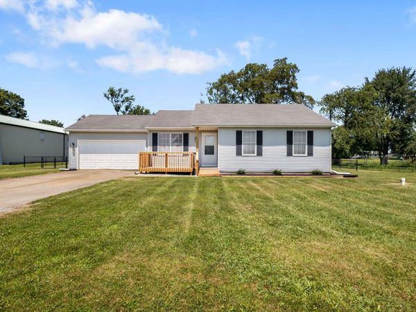 7095 E Us Highway 20 , New Carlisle, IN 46552