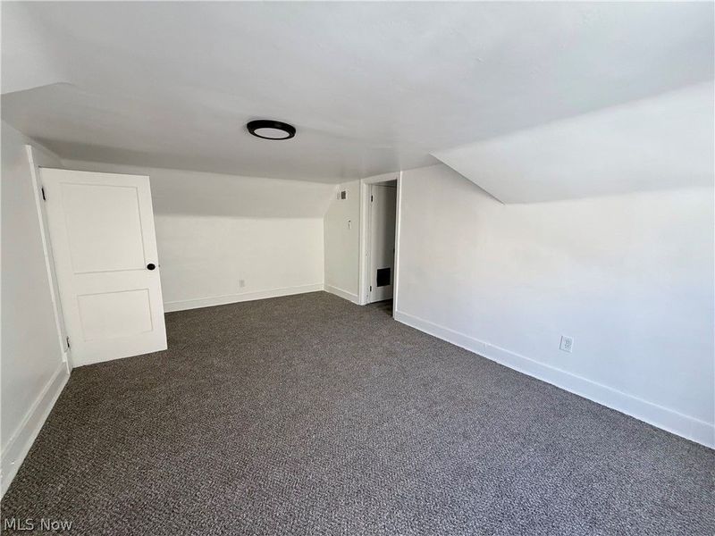 12432 Saywell Avenue, Cleveland, OH 44108 Photo 17