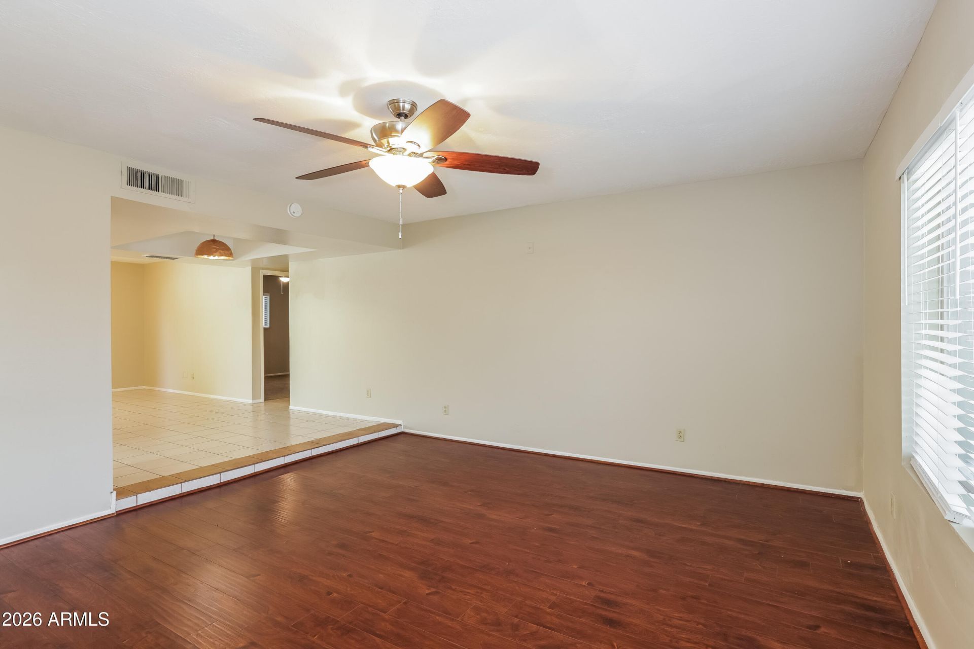 5620 W Hearn Road, Glendale, AZ 85306 Main Photo