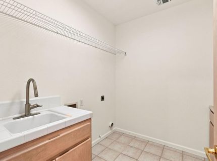 8830 Balmoral Dr, Newcastle, CA 95658 Photo