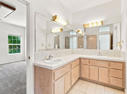 8830 Balmoral Dr, Newcastle, CA 95658 Photo