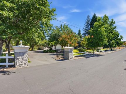 8830 Balmoral Dr, Newcastle, CA 95658 Photo