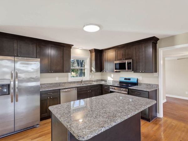 519 Meadowlawn Dr , Franklin, KY 42134