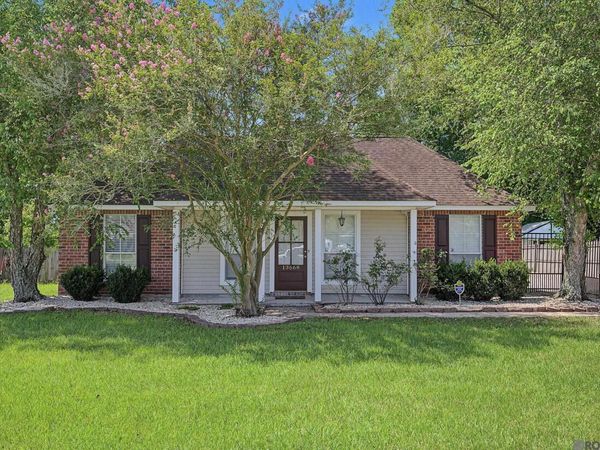 13668 South Trace, Walker, LA 70785