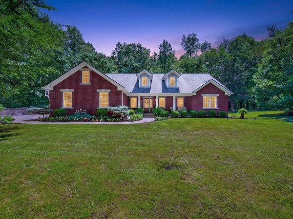 7197 E Pine Needle Lane , Morgantown, IN 46160