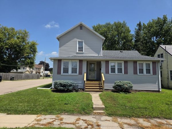 1212 12th Avenue , Sterling, IL 61081