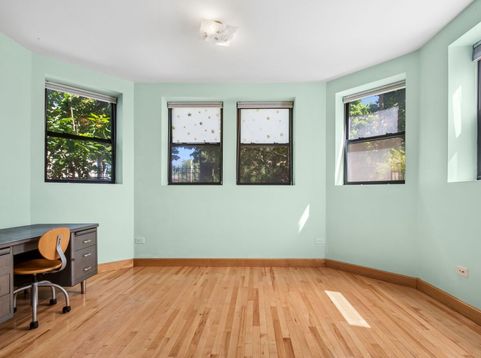 Main Photo