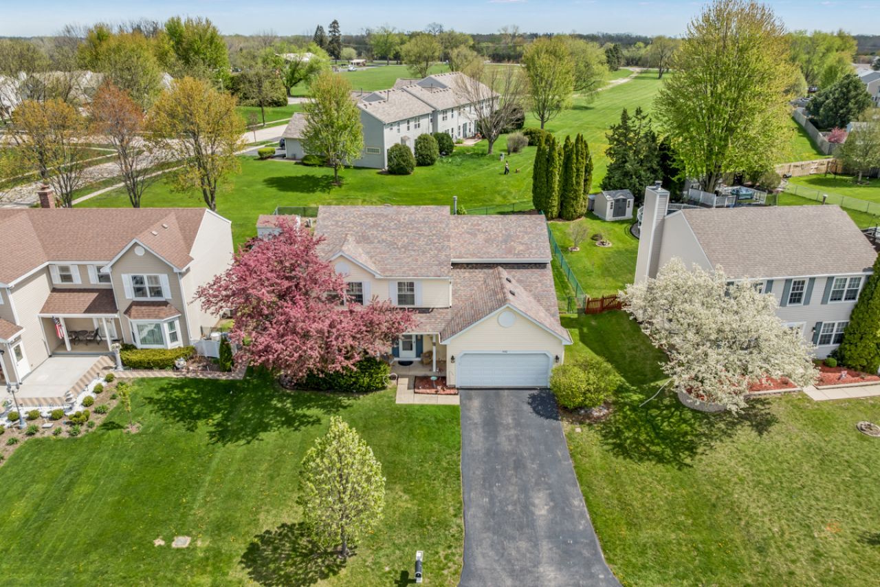 992 Mcphee Drive, Lake In The Hills, IL 60156