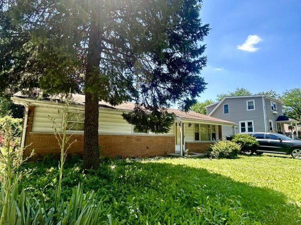 5023 W 81st Street , Burbank, IL 60459