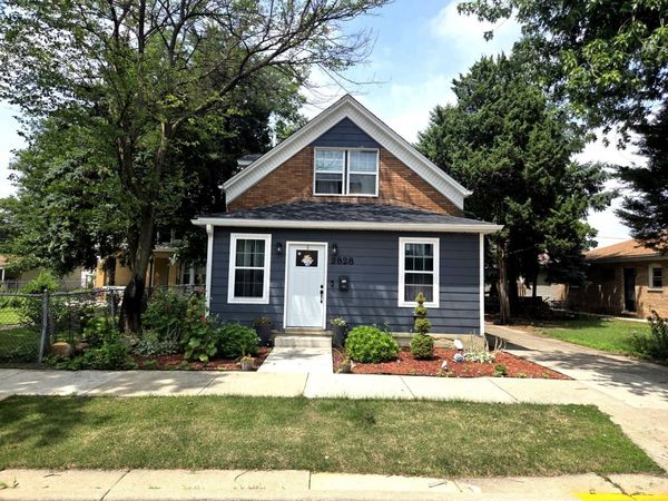 2828 Lombard Avenue , Berwyn, IL 60402
