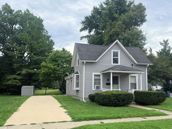 1 E Main Street , Amboy, IL 61310