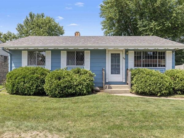 2112 Maple Avenue , Loves Park, IL 61111
