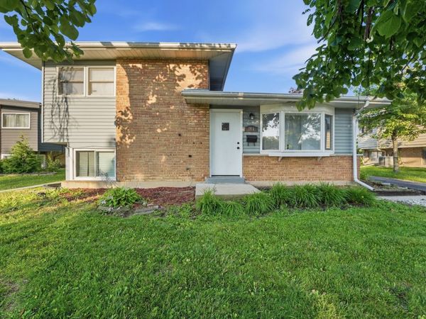 106 Well Street , Park Forest, IL 60466